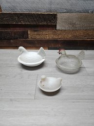 Lot Of 3 Vtg Hen On Nest Bowls (chipped) A3