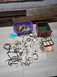 Costume Jewlery Lot! A3