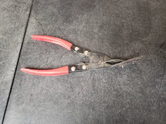Trim Removal Pliers G4 Bin 1
