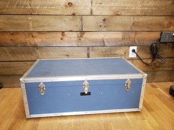 Vintage Blue Tack Trunk K3
