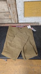 New Wrangler 33x30 Pants R6