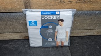 New Medium V-neck Shirt 3-pack R6