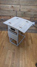 C-form Accent Table With Plugs B4