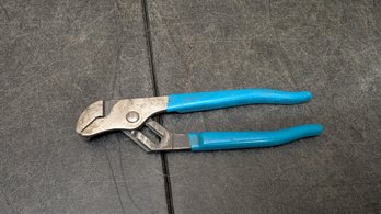 Vtg Small 426 6 Inch Channel Lock Pliers J4