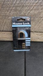 Master Lock Pad Lock R1