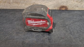 Milwaukee Tape Measure C2