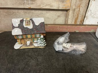 M.J. Hummel 'Company's Coming' Illuminated House  (A1)