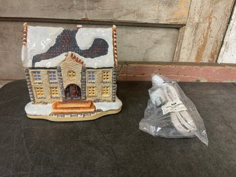 M.J. Hummel 'Off For The Holidays' Sculpture (A1)