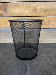Trash Can (H2)