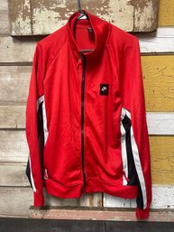 Nike Zip Up Size Large (CR)