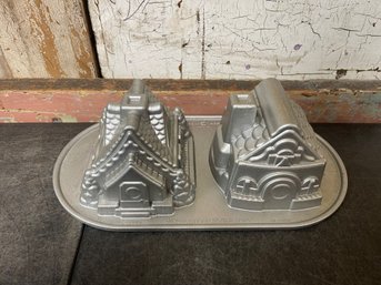 Nordic Ware Gingerbread House Pan (C2)