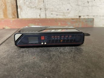 Westclox Model 47530 Cordless AM/FM Alarm Clock Radio (c2)