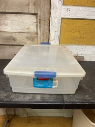 Rubbermaid Latch Toppers 30qt Storage Box (c1)