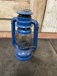 Blue Dietz #30 'Little Wizard' Oil Lantern (l2)