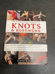 The Ultimate Encyclopedia Of Knots And Rope Work Book (K1)