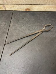 Blacksmith's Tongs (j2)