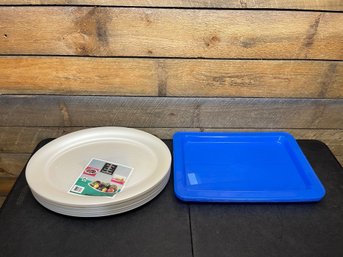 Plastic Platters Lot Of 18 (14 White & 4 Blue) (RS3)