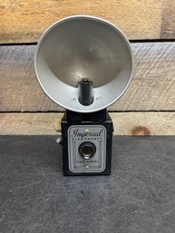 Vintage Herco Imperial 620 Snap Shot Box Camera With A Flash Attachment (RS3)