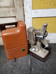 Vintage Revere P-90 8mm Film Movie Projector With A Hard Travel Case (c3)