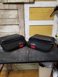 Suzuki Intruder LC Black Leather Motorcycle Saddlebags Lot F 2 (C3)