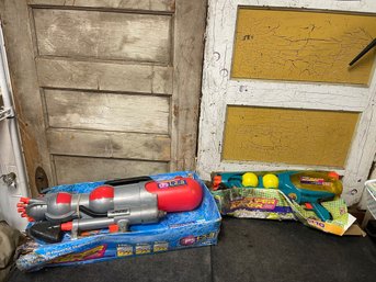 Vtg Super Soaker Water Blaster Lot Of 2 (h2)