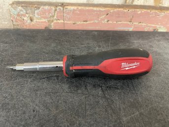 Milwaukee 11-in-1 Multi-Tip Combination Screwdriver (b3)