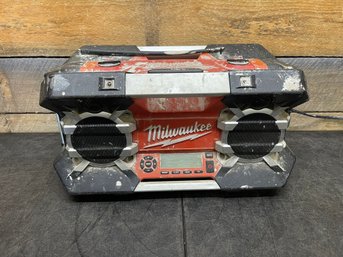 Milwaukee Jobsite Radio C4