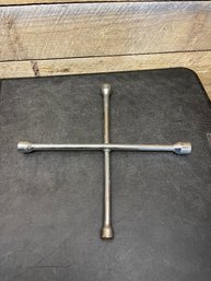 4-way Cross Wheel Lug Wrench C3