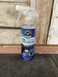 Chemical Guys Total Interior Cleaner & Protectant H3