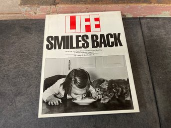Life Smiles Back By Philip B. Kunhardt, Jr Book H2