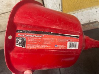 Giant Quick Fill Funnel C2