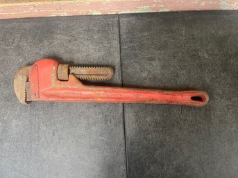 Stanley 18-inch Heavy-duty Pipe Wrench C2