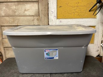 Sterilite 30 Gallon Tote C1