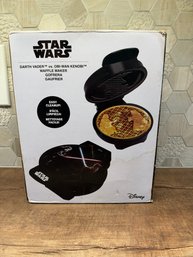 Star Wars Darth Vader Vs. Obi-Wan Kenobi Waffle Maker B3
