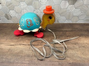 Vintage Fisher-Price Tip Toe Turtle Pull-along Toy (Model No. 773) B1