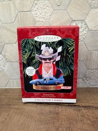 1998 Hallmark Richard Petty Keepsake Ornament LDA6