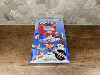1990 Upper Deck Looney Tunes Comic Ball Series #1 Wax Box Sealed A6