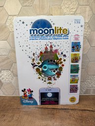 Moonlite Disney Gift Pack Storybook Projector A4