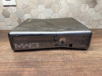 Xbox 360 S Limited Edition Call Of Duty: Modern Warfare 3 Console (untested) A4