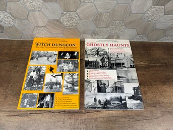 Vintage Paperbacks Ghosts And Witches Robert Ellis Cahill Lot Of 2 A7-10