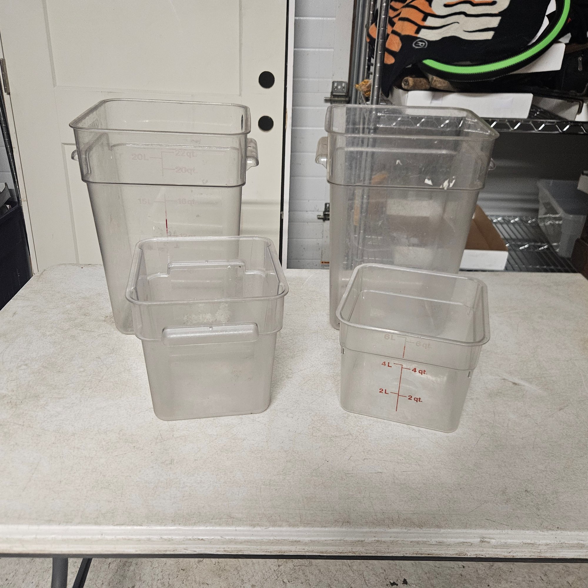 Lot Of Plastic Restaurant Containers #7006 | Auctionninja.com