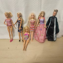 Set Of 6 Girl Dolls