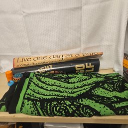 Home Décor Lot – Large Green & Black Blanket, Posters & More