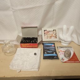 Mixed Office & Décor Lot – Binder Clips, Mickey Hands & More