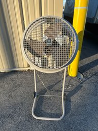 Vintage Westinghouse Mobilaire Floor Fan
