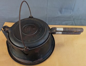 Wagner Ware Sydney Cast Iron Waffle Maker (26E)