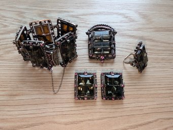 Mid Century Vintage Set With Dark Foil Back Cabochons & Pink Rhinestones (2M)