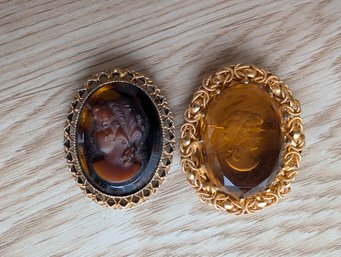 2 Vintage Cameo Brooches (15M)