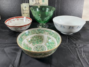 Vintage Serving Bowls Lot Of 4 - Three 7 In Diameter, One 8 In Diameter