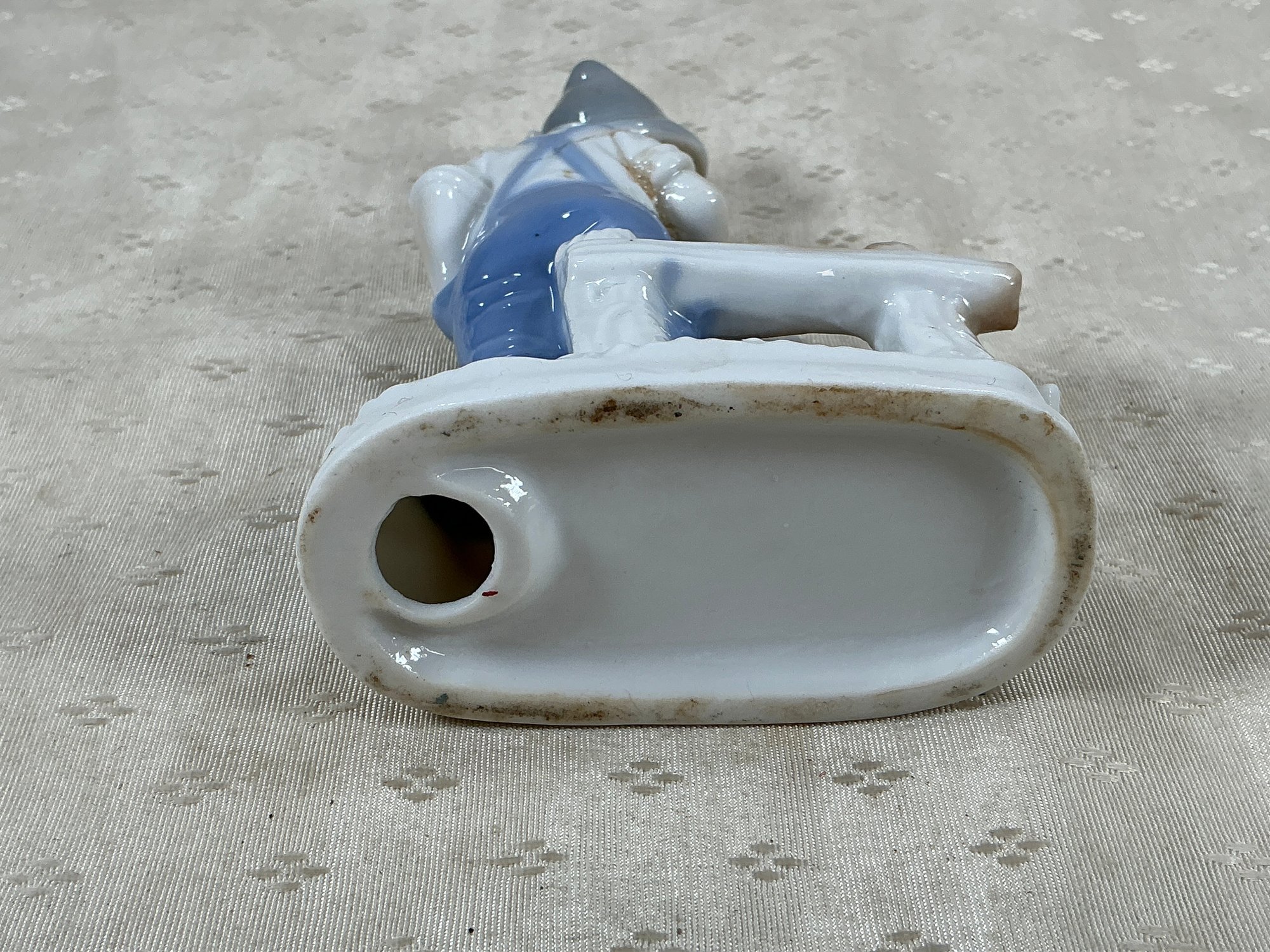 Porcelain Figure - 5.5 In Height #28418 | Auctionninja.com